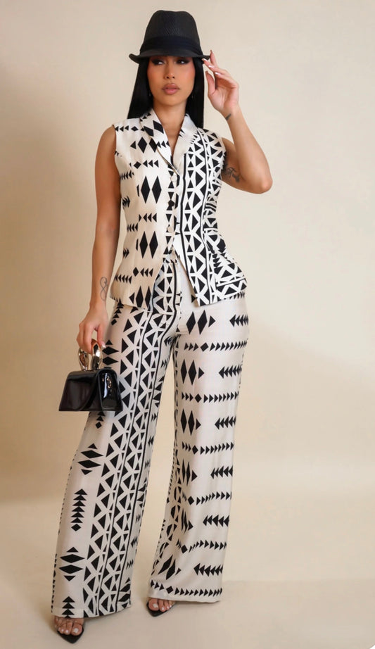 Classic Floral Pleated Co-Ord Set - Black & White